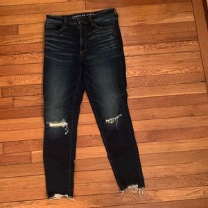 American Eagle dark wash skinny high rise jegging.